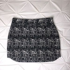 Banana Republic Black/White Skirt